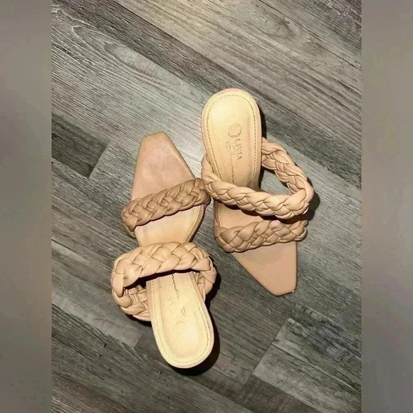 Women’s braided heels - Picture 2 of 3
